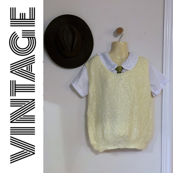 Vintage hand knit soft yellow oversized scoop neck sweater vest - Picture 2 of 11